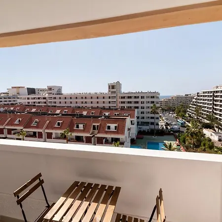 Homeforguest Modern And Recently Renovated In Arona Apartment