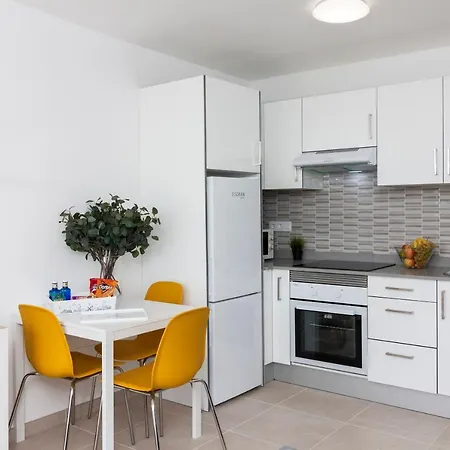 Homeforguest Modern And Recently Renovated In Arona Apartment *